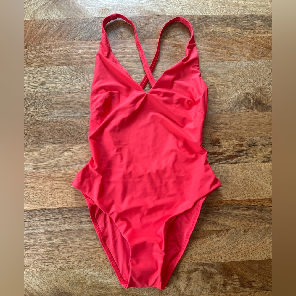 Cuup - one piece plunge bathing suit, size Small (D/E), hibiscus